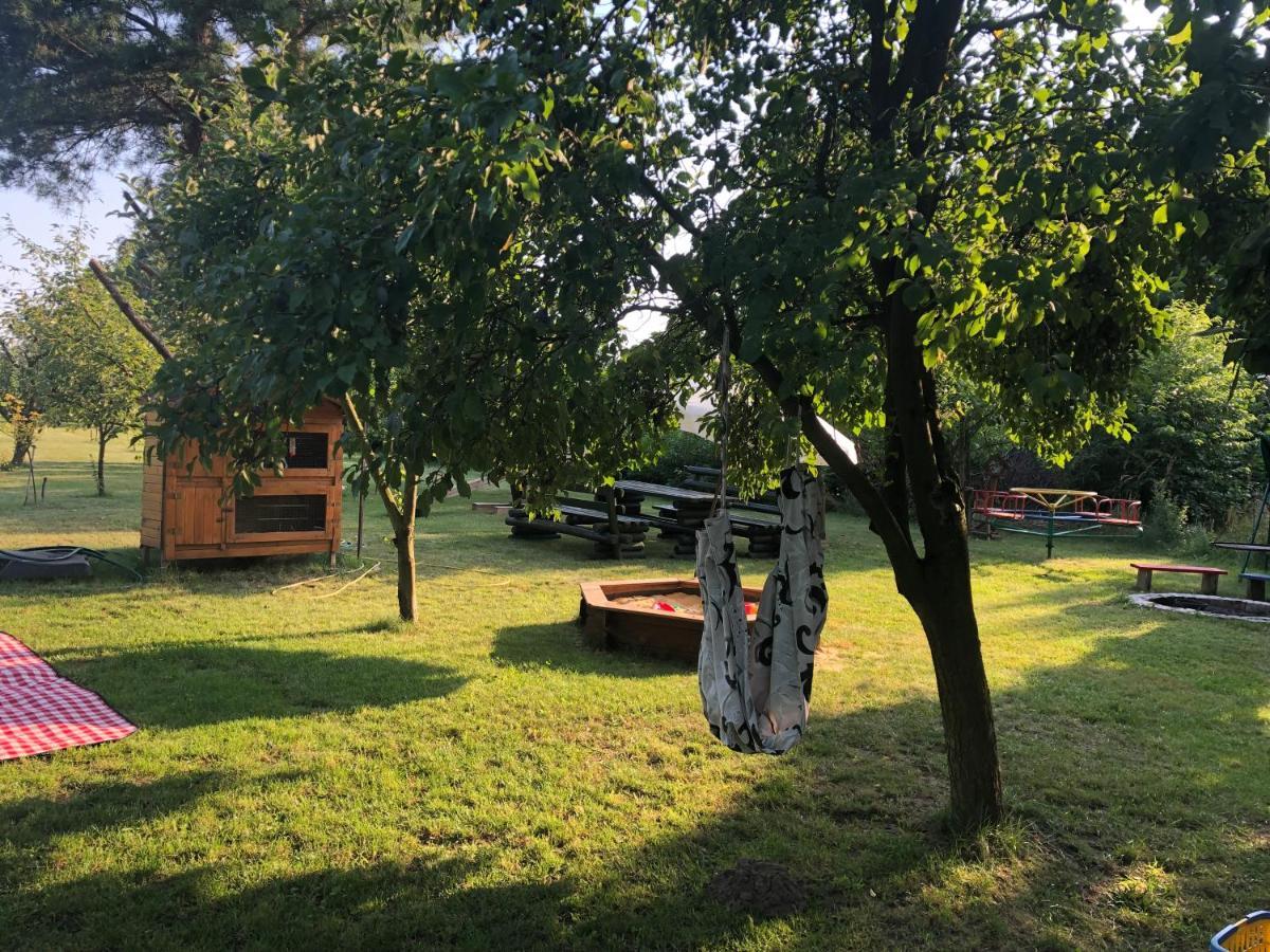 Kleine Schoene Doppelhaushaelfte Częstochowa Exterior foto