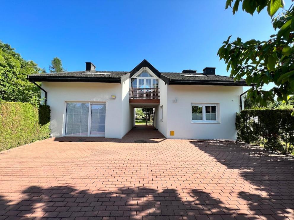 Kleine Schoene Doppelhaushaelfte Częstochowa Exterior foto